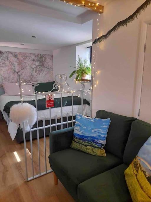 The Walkers' Cwtch Apartment Ffestiniog ภายนอก รูปภาพ