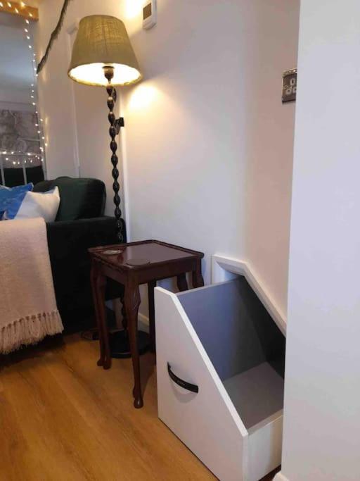 The Walkers' Cwtch Apartment Ffestiniog ภายนอก รูปภาพ