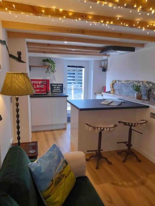 The Walkers' Cwtch Apartment Ffestiniog ภายนอก รูปภาพ
